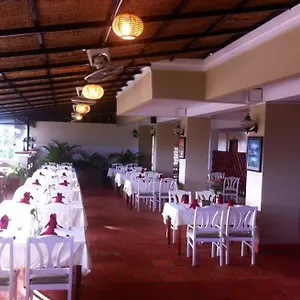 3* Hotel White